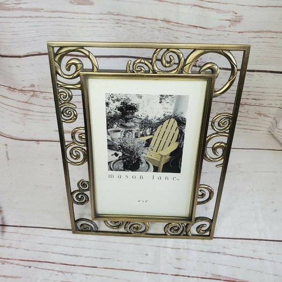 Mason Lane 4x6 Embossed Spiral Metal Bronze Frame - Picture 6 of 8